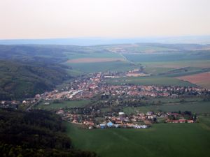 테트치체와 주변 경관