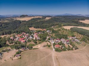 크르치코비체와 주변 풍경