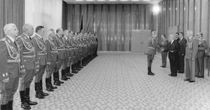 1984년 국가인민군 장성들의 열병 제복