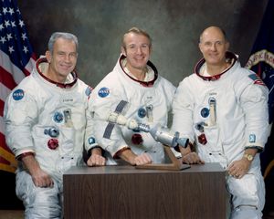 왼쪽부터: 토머스 스태퍼드, 밴스 브랜드, 도널드 슬레이튼