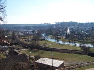 즈루치나트사자바는 영화 금발 소녀의 사랑의 많은 장면이 촬영된 장소였다.