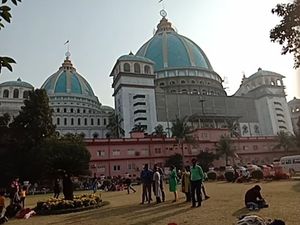 건설 중인 마야푸르의 ISKCON 베다 천문대 사원