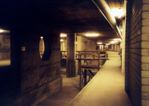 라트하우스 슈테글리츠역의 유령 승강장. 원래 계획으로는 U9 승강장이 될 예정이었다.