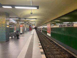 아이제나허 슈트라세역