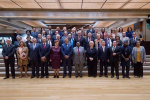 2018년 포르투갈에서 열린 연례 정책 대화에 참석한 마드리드클럽 회원들