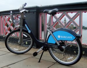 램버스 다리 위의 자전거