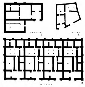 테이셰바니의 주거 주택 평면도. a, b - monats, c - multisection