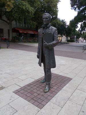 페렌츠 카진치 동상