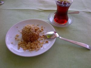 터키식 운 할바스(un helvası), 밀가루로 만든 할바
