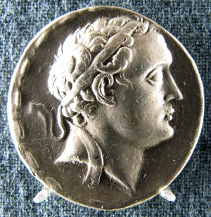 셀레우코스 4세 필로파토르의 은화 앞면에 새겨진 초상