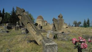 예디 굼베즈 영묘