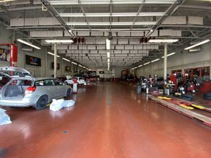 쇼퍼스 월드 브램턴에 있는 캐나디안 타이어 자동차 서비스 센터