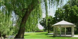 머레이 시 공원 정자와 리틀 코튼우드 크릭