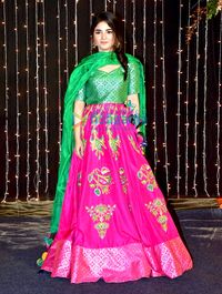 닉 조나스와 프리얀카 초프라의 결혼 피로연에 참석한 자이라 와심