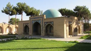 하디 사브제바리 묘 in 사브제바르