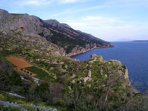스베타 네델리아 근처 흐바르섬 남부 해안