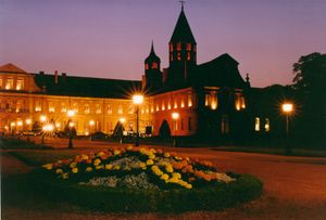 갈라 행사 중 클뤼니 수도원