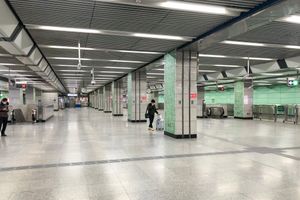 궁이시차오역 대합실 (2021년 2월)