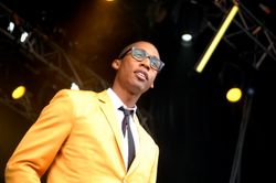 래피얼 사디크가 앨범을 프로듀싱하고 여러 곡을 공동 작곡했다.