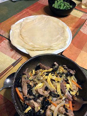 미국식 무쉬러우, 전병과 함께, 싸먹을 준비