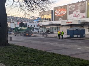 도보이의 코로나바이러스 거리 소독