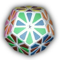 면을 별 모양으로 만든 몸체가 흰색인 피라밍크스 크리스탈.