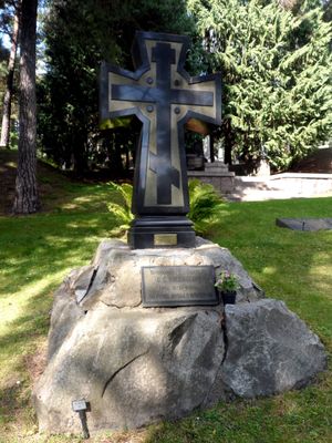 코발레프스카야의 묘, 노라 베그라브닝스플라첸