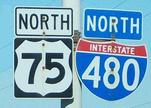 오마하의 75번 국도/I-480 표지판