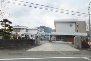 히카미 정립 기타 초등학교