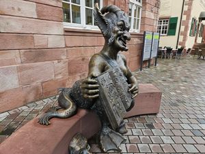 오버키르히의 그리멜스하우젠 기념비