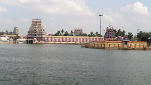 티아가라자 사원 – 타밀나두에서 가장 큰 사원 중 하나이며 이 도시의 중요한 랜드마크