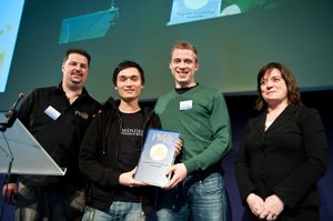 2009년 Plugg "올해의 유럽 스타트업" 상을 받은 빅터 헤닝과 얀 라이헬트