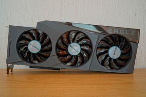  GeForce RTX 3090의 커스텀 모델