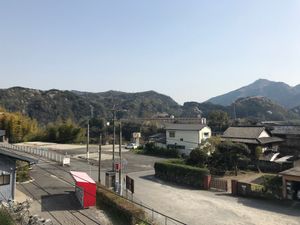 오이타현립 세키난 고등학교(중앙 뒤쪽)