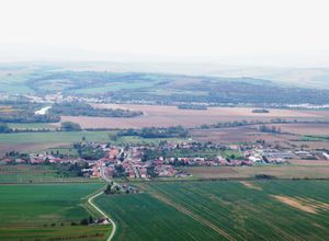 후슈테노비체와 주변 풍경