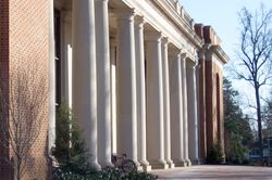 E.H. 리틀 도서관