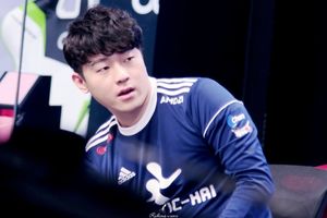 류제홍은 2016년부터 2017년까지 Lunatic-Hai에서 선수로 활동했다.