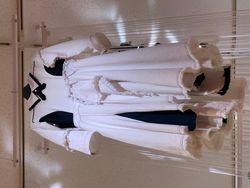 롯폰기 뮤지엄에서 열린 히나타자카46 전시회 "WE R!"에서 전시된 『달려가는 순간』의 의상(2024년 5월 13일 촬영)