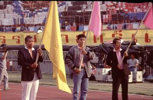 사막(왼쪽) 1980년