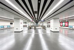 젠더먼역 서쪽 대합실 (2021년 12월 촬영)