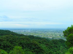 팔괘산맥에서 바라본 톈중의 항공 사진