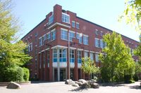 볼프강-에른스트 김나지움