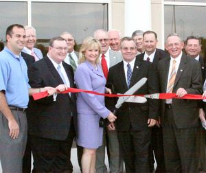 2011년 7월 12일 오클라호마주 폰카 시티의 대학교 센터 개장 기념식에 참석한 메리 팰린 오클라호마 주지사