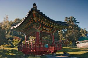 키예프(2018)의 한국 정자가 있는 한국식 정원