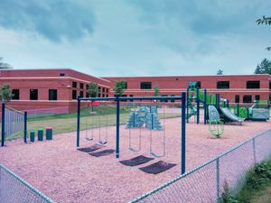 애선스 이스트 초등학교