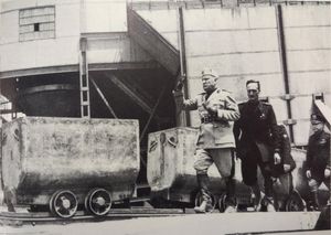 베니토 무솔리니가 1938년 카르보니아를 방문했다