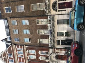 맥카트니는 런던 중심부에 있는 애셔 가족의 집인 57 윔폴 가(2018년 사진)의 지하실 음악실에서 이 곡을 썼다.