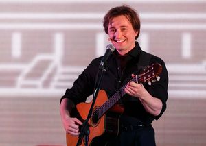 세르게이 베즈루코프, 2015년 6월 국방 통제 센터에서 시 낭송