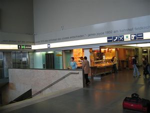 펠트키르히 역 대합실에 전시된 제임스 조이스의 인용문