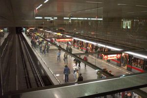 무제움역(Muzeum) - C선